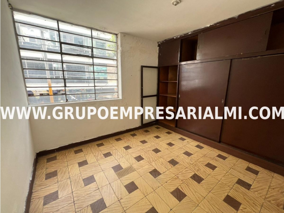 CÓMODA CASA BIFAMILIAR EN VENTA - SECTOR LA CANDELARIA COD: 33358 — foto 6