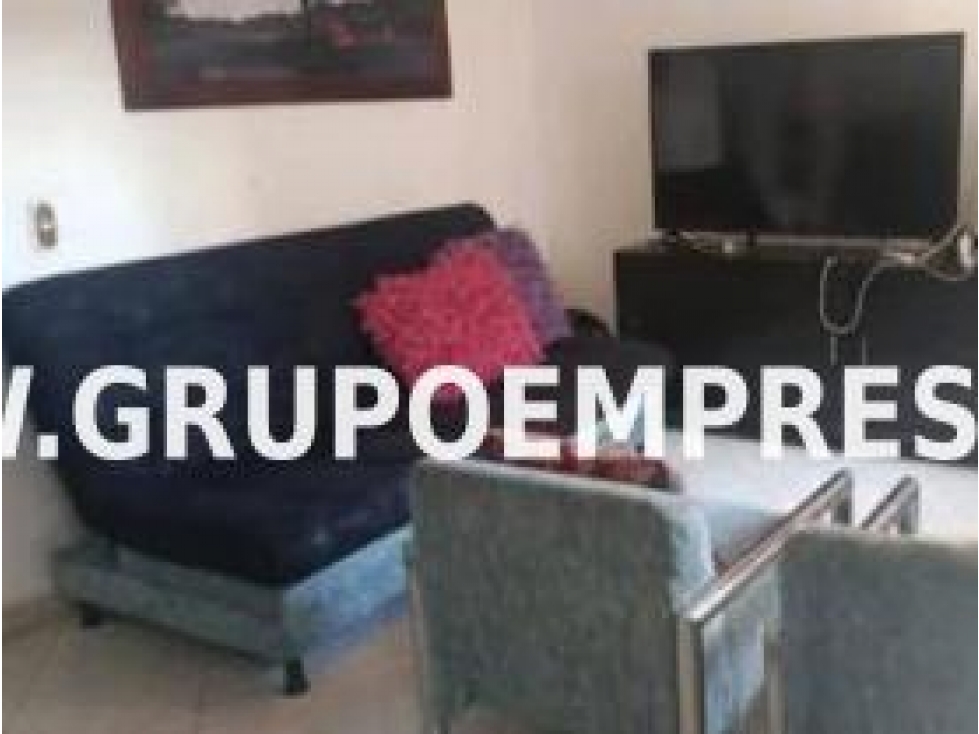 CÓMODA CASA BIFAMILIAR EN VENTA - SECTOR DOCE DE OCTUBRE COD: 33397