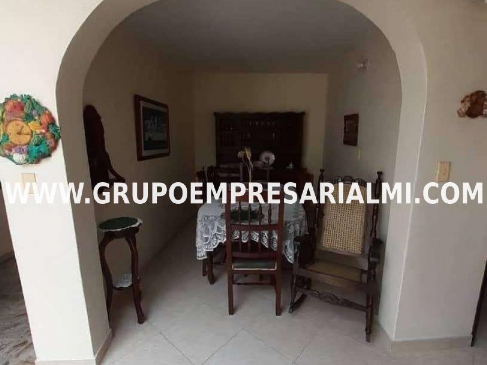 CÓMODA CASA BIFAMILIAR EN VENTA - SECTOR VILLA HERMOSA COD: 33480 — foto 3