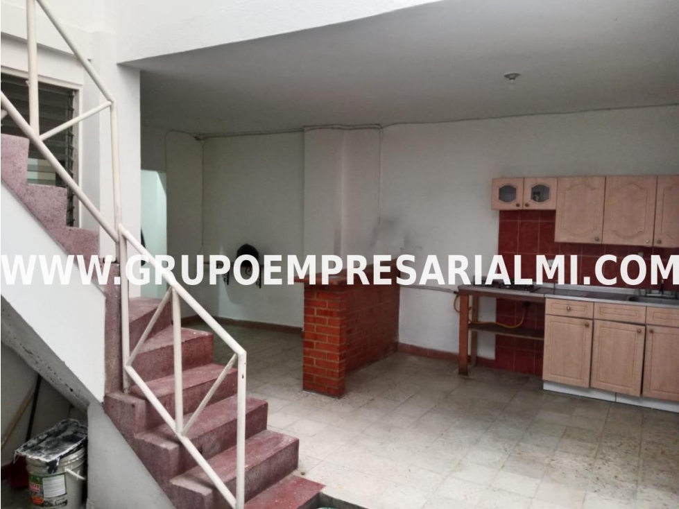 CÓMODA CASA EN ARRIENDO - SECTOR MANRIQUE COD: 32085