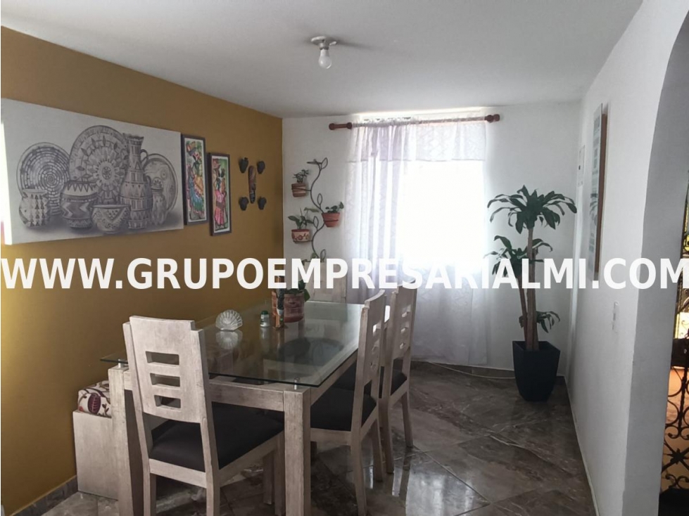 CÓMODA CASA EN VENTA - SECTOR ROBLEDO COD: 29440