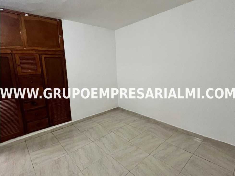 CÓMODA CASA EN VENTA SECTOR SAN ANTONIO DE PRADO COD: 34040