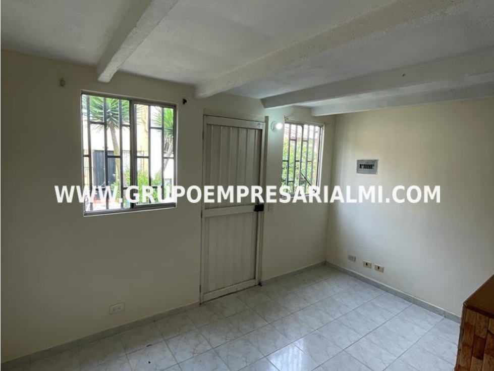 CÓMODA CASA UNIFAMILIAR EN VENTA - SECTOR SAN ANTONIO COD: 31511 — foto 4