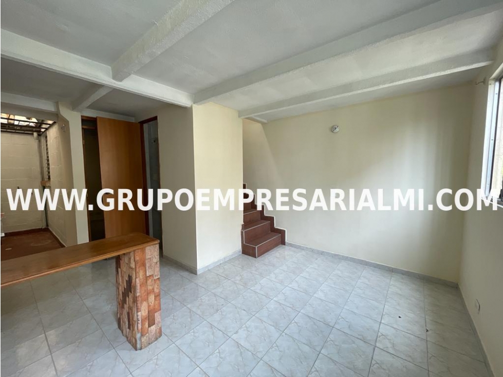 CÓMODA CASA UNIFAMILIAR EN VENTA - SECTOR SAN ANTONIO COD: 31511 — foto 3