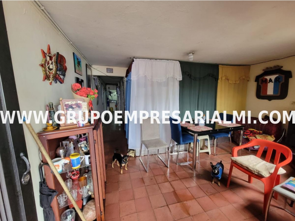 CÓMODA CASA UNIFAMILIAR EN VENTA - SECTOR MANRIQUE COD: 32938