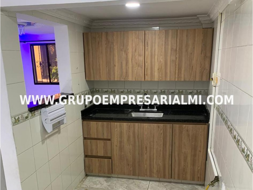 CÓMODA CASA UNIFAMILIAR EN VENTA - SECTOR CASTILLA COD: 33297 — foto 3