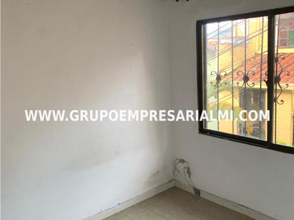 CÓMODA CASA UNIFAMILIAR EN VENTA - SECTOR CASTILLA COD: 33297 — foto 5