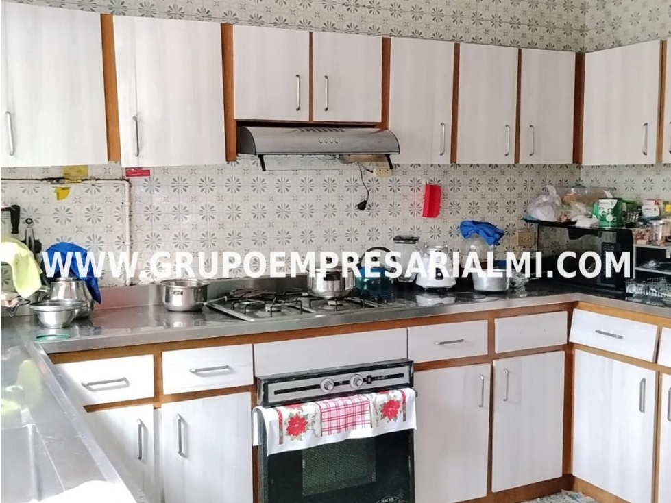 CÓMODA CASA UNIFAMILIAR EN VENTA - SECTOR SANTA TERESITA COD: 33573 - 2