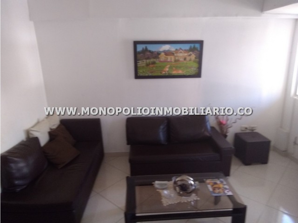 CÓMODA CASA BIFAMILIAR EN VENTA - SECTOR SIMÓN BOLÍVAR COD: 16508