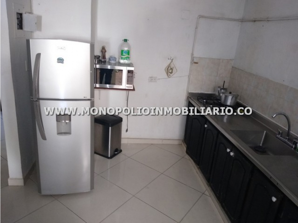 CÓMODA CASA BIFAMILIAR EN VENTA - SECTOR SIMÓN BOLÍVAR COD: 16508 — foto 4