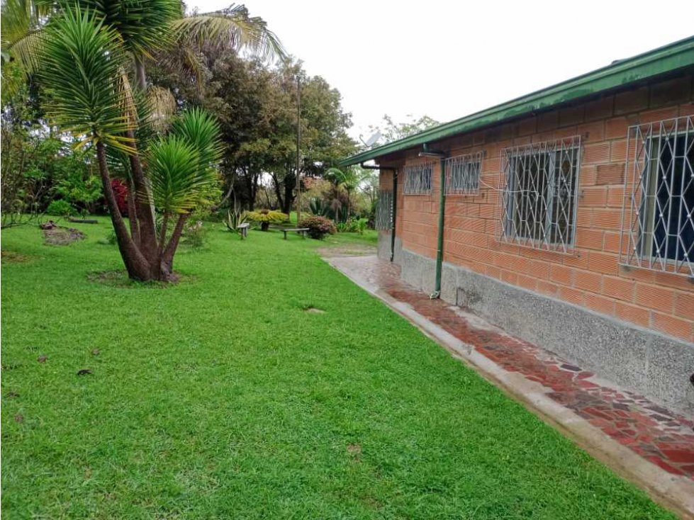 CÓMODA FINCA EN VENTA CON EXCELENTE UBICACIÓN EN EL CARMEN VÍBORAL ANT — foto 4