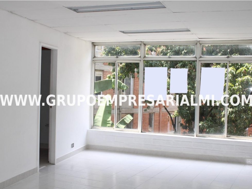 CÓMODA OFICINA EN ARRIENDO - SECTOR VILLA NUEVA, BELÉN COD: 31936