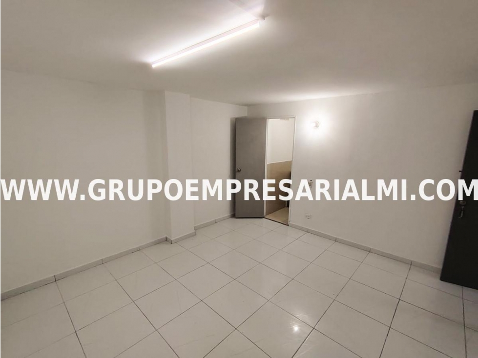 CÓMODA OFICINA EN ARRIENDO - SECTOR EL ESTADIO COD: 33204 — foto 3