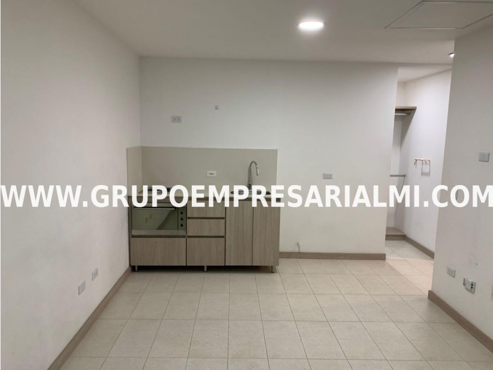 CÓMODA OFICINA EN ARRIENDO - SECTOR LA FLORESTA COD: 33556 - 2