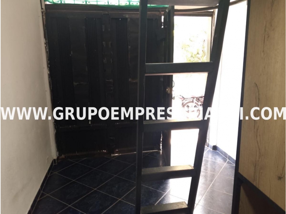 CÓMODO APARTAESTUDIO EN ARRIENDO - SECTOR LAS ORQUÍDEAS COD: 31725 — foto 4