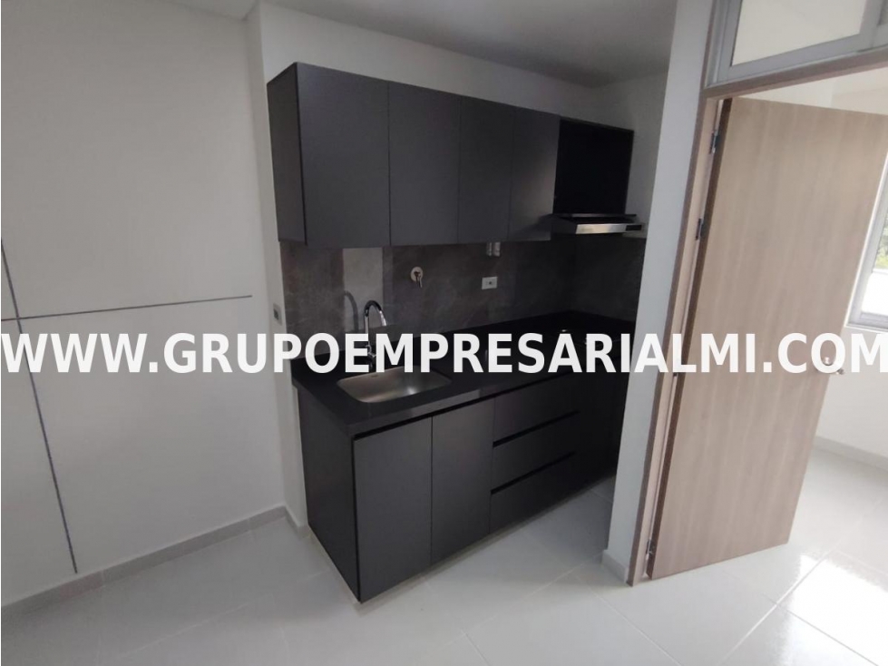 CÓMODO APARTAESTUDIO EN ARRIENDO - SECTOR NIQUIA COD: 33139