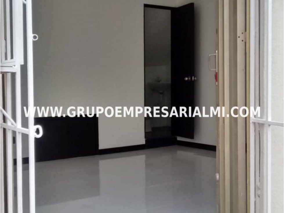 CÓMODO APARTAESTUDIO EN VENTA - SECTOR LAURELES COD: 31906 — foto 6