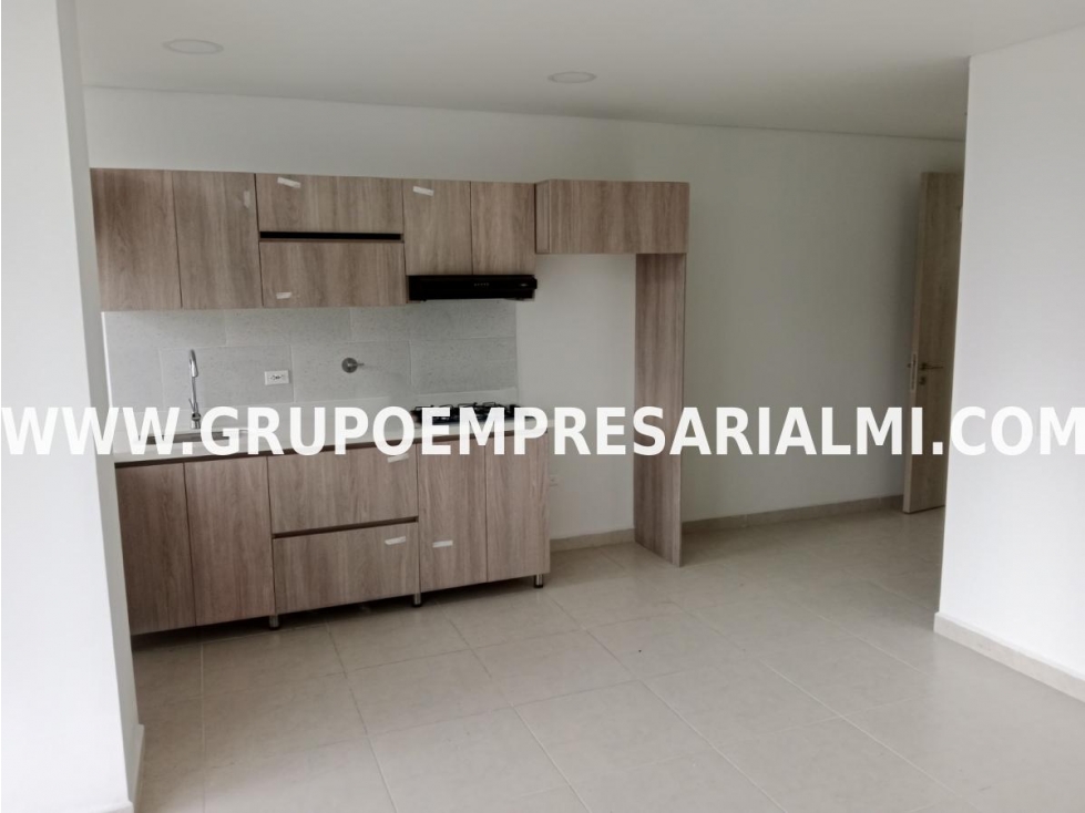CÓMODO APARTAESTUDIO EN VENTA - SECTOR LAURELES COD: 31927