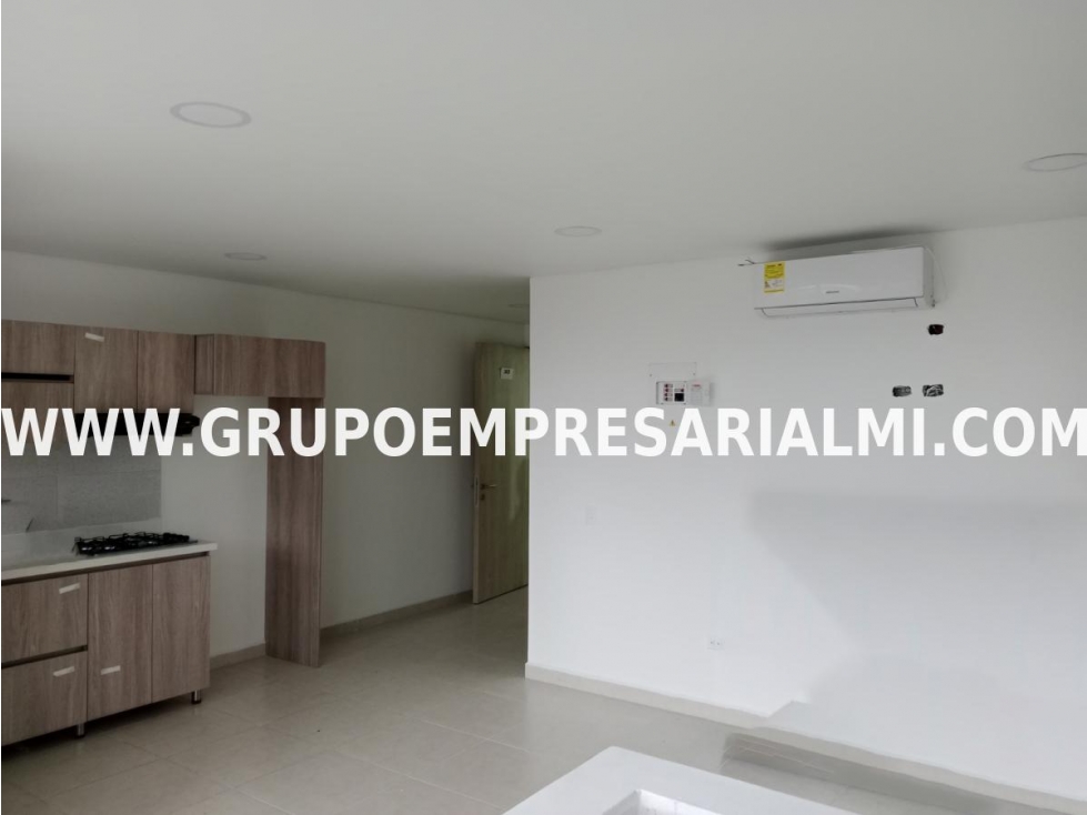 CÓMODO APARTAESTUDIO EN VENTA - SECTOR LAURELES COD: 31927 — foto 2