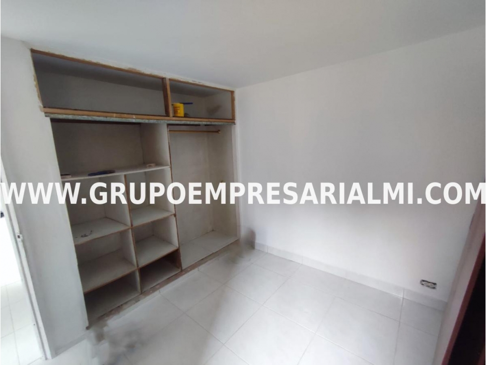 CÓMODO APARTAMENTO EN ARRIENDO - SECTOR SAN JAVIER COD: 32759 — foto 5