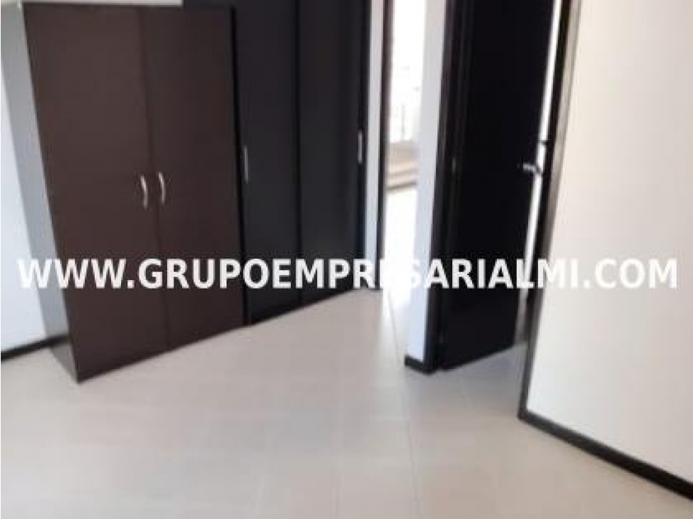 CÓMODO APARTAMENTO EN ARRIENDO - SECTOR CALASANZ COD: 32777 — foto 4
