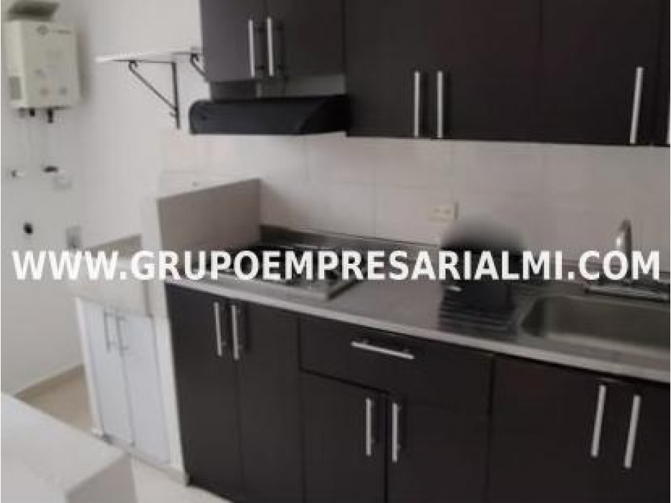 CÓMODO APARTAMENTO EN ARRIENDO - SECTOR CALASANZ COD: 32777 — foto 3