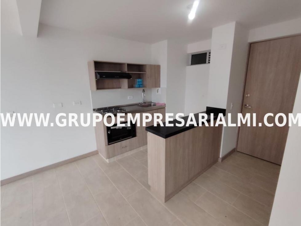 CÓMODO APARTAMENTO EN ARRIENDO - SECTOR CALASANZ COD: 32784 — foto 2
