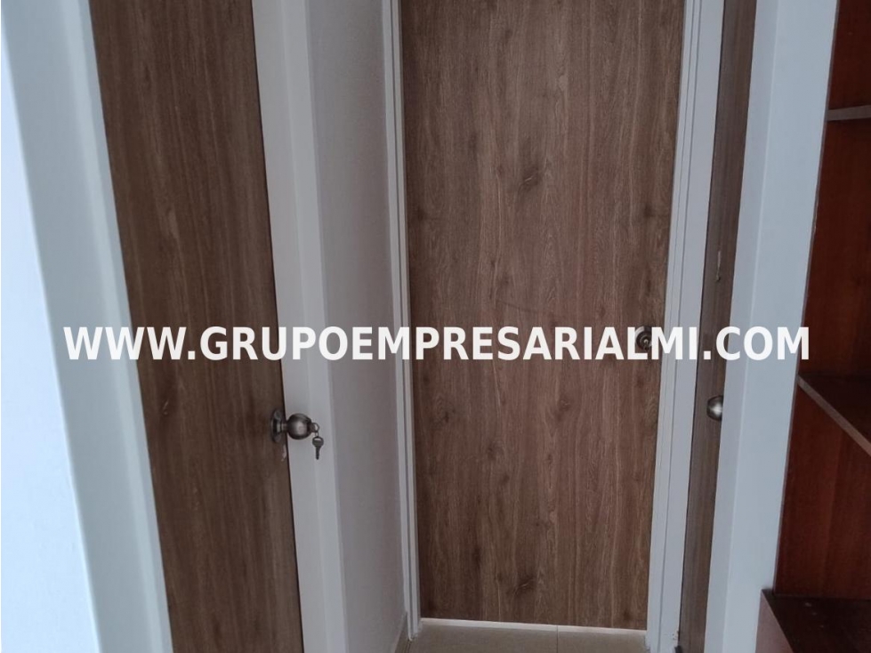 CÓMODO APARTAMENTO EN ARRIENDO - SECTOR CALASANZ COD: 32792 — foto 5