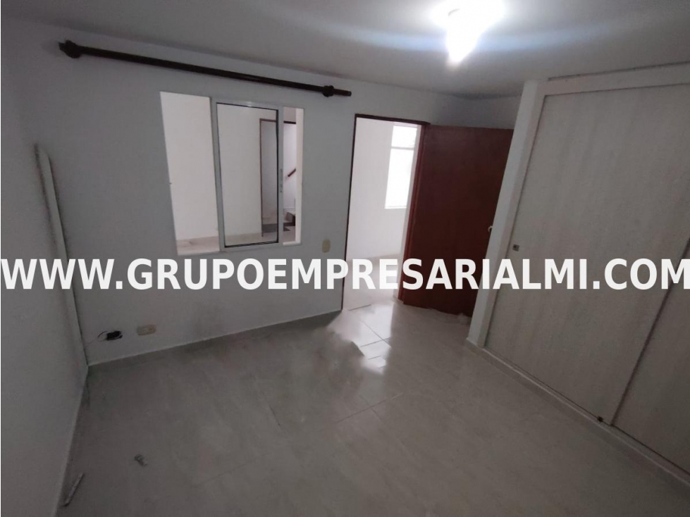 CÓMODO APARTAMENTO EN ARRIENDO - SECTOR SAN BERNARDO COD: 33259 — foto 3