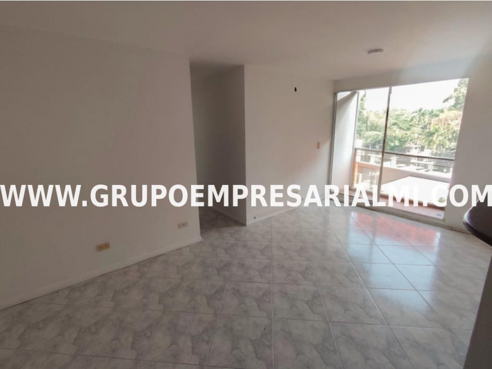 CÓMODO APARTAMENTO EN ARRIENDO - SECTOR CASTROPOL COD: 33550