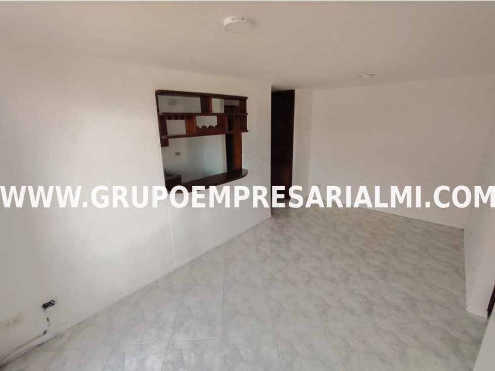 CÓMODO APARTAMENTO EN ARRIENDO - SECTOR CASTROPOL COD: 33550 — foto 5