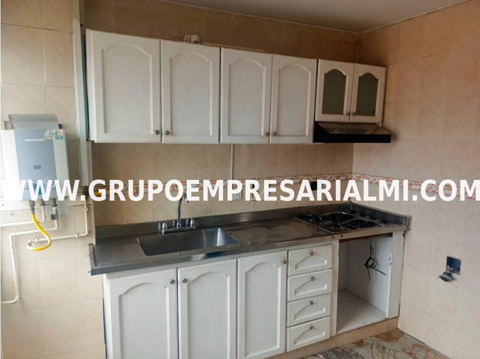 CÓMODO APARTAMENTO EN ARRIENDO - SECTOR SIMÓN BOLÍVAR COD: 7018 — foto 5