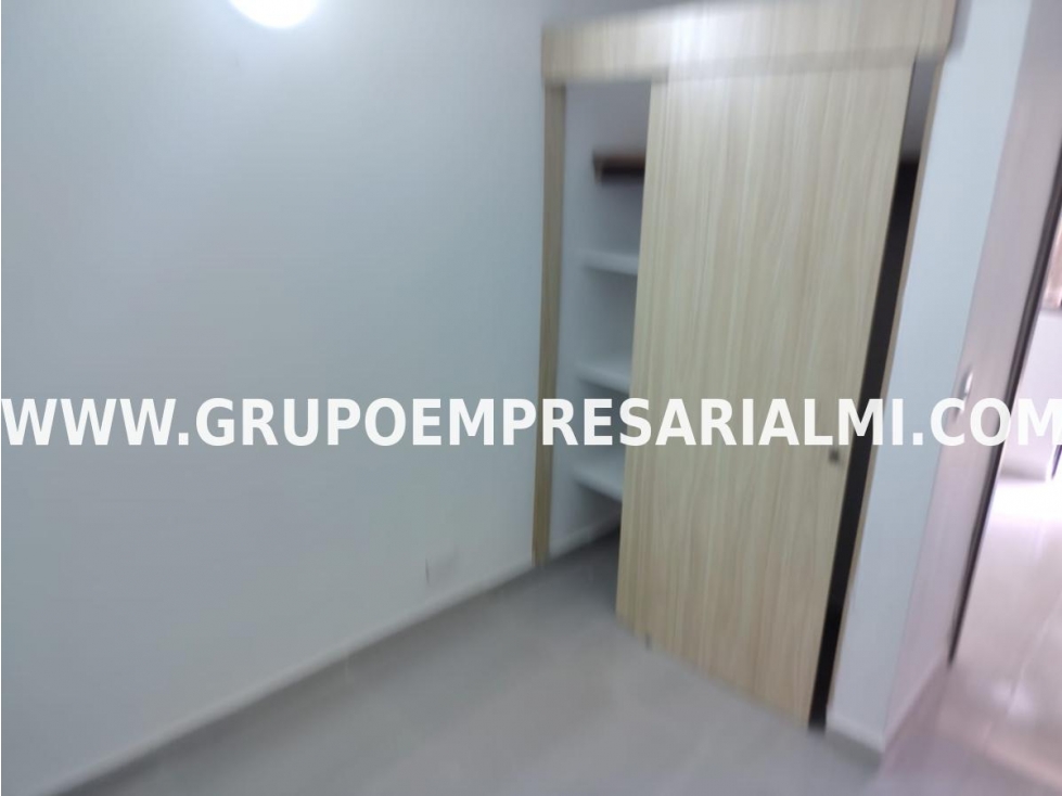 CÓMODO APARTAMENTO EN ARRIENDO - SECTOR LA CASTELLANA COD: 33730 — foto 3