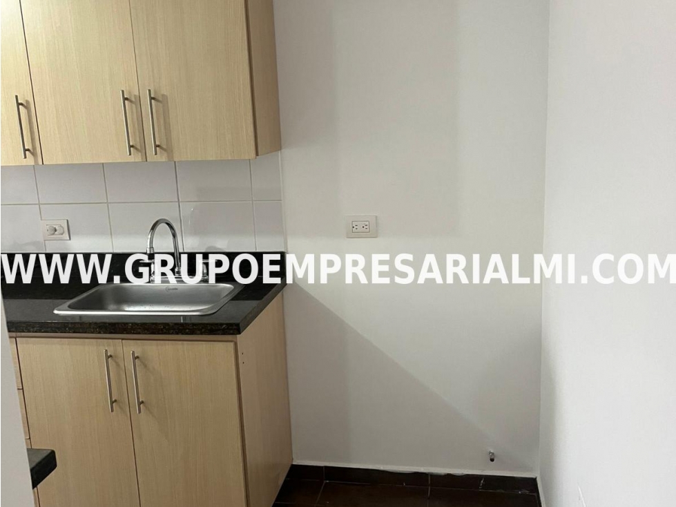 CÓMODO APARTAMENTO EN VENTA - SABANETA, SECTOR AVES MARIA COD: 34103 - 2
