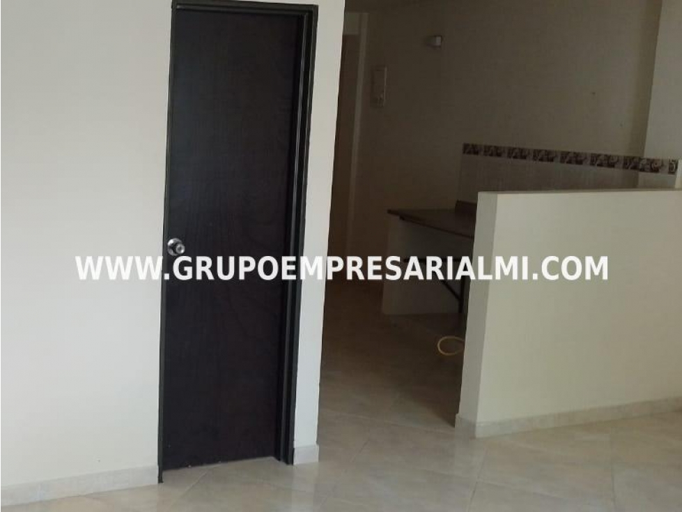 CÓMODO APARTAMENTO EN VENTA - SECTOR LA CANDELARIA COD: 29462 — foto 4