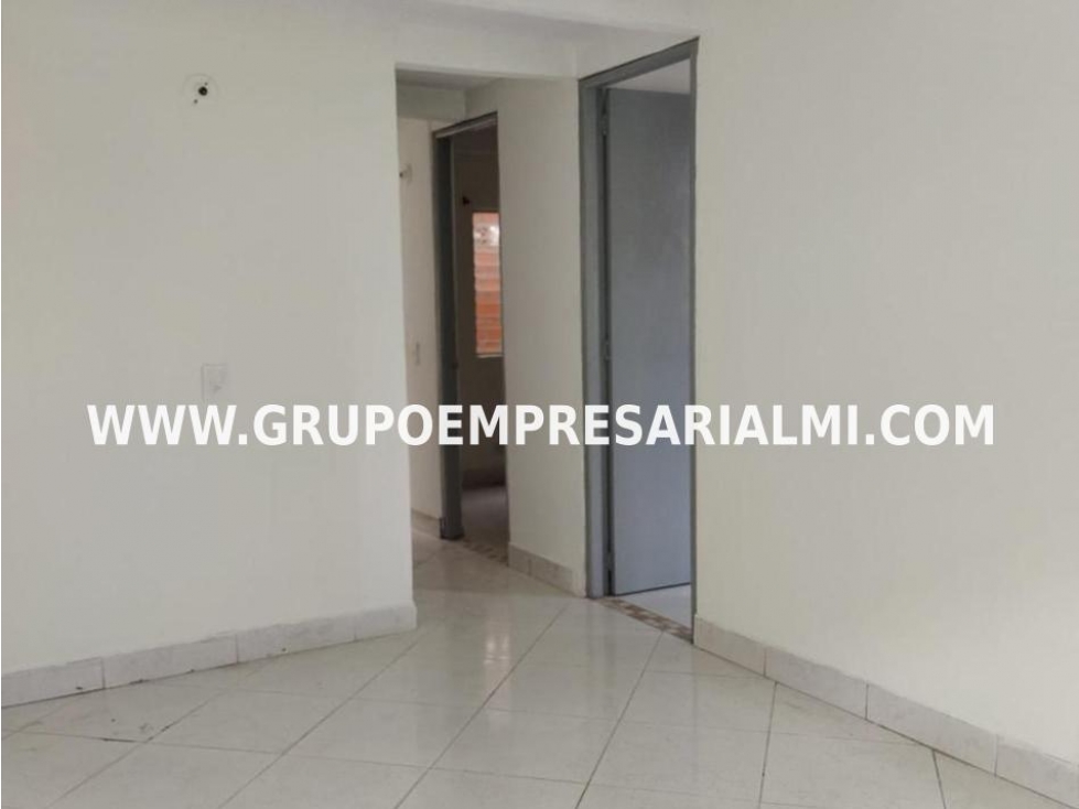 CÓMODO APARTAMENTO EN VENTA - SECTOR SAN ANTONIO DE PRADO COD: 32463