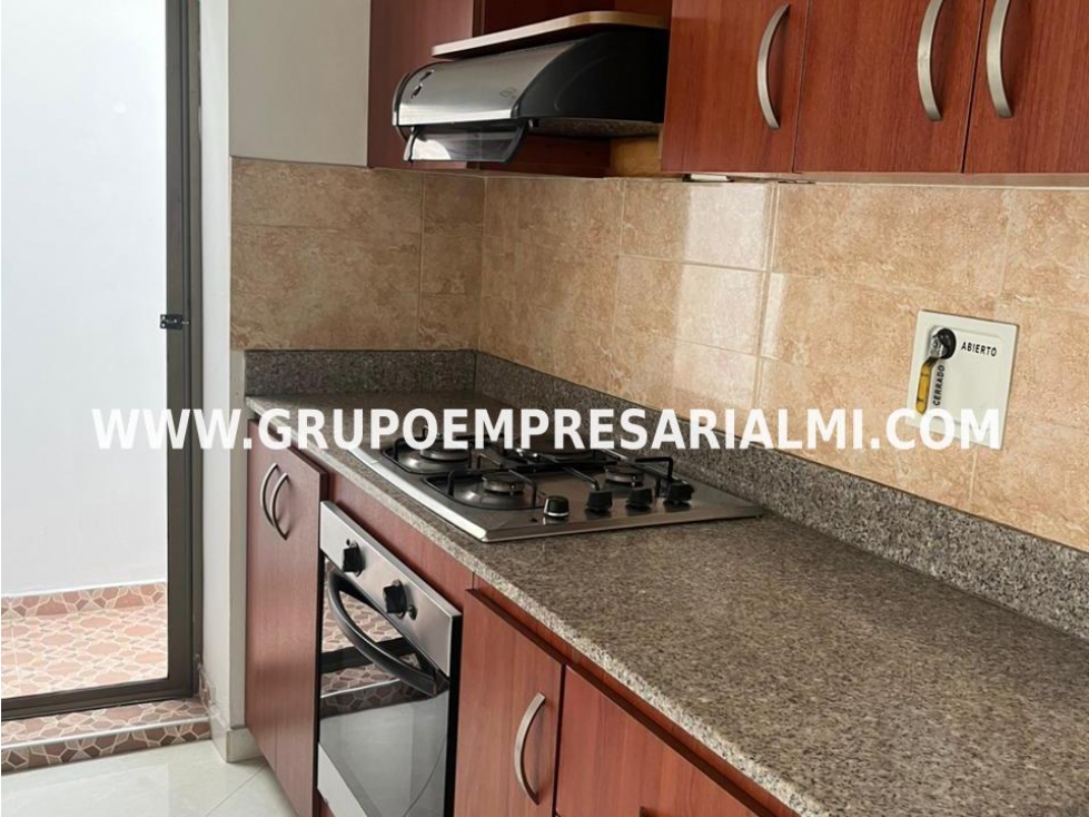 CÓMODO APARTAMENTO EN VENTA - SECTOR SAN JOSE COD: 32904 — foto 3