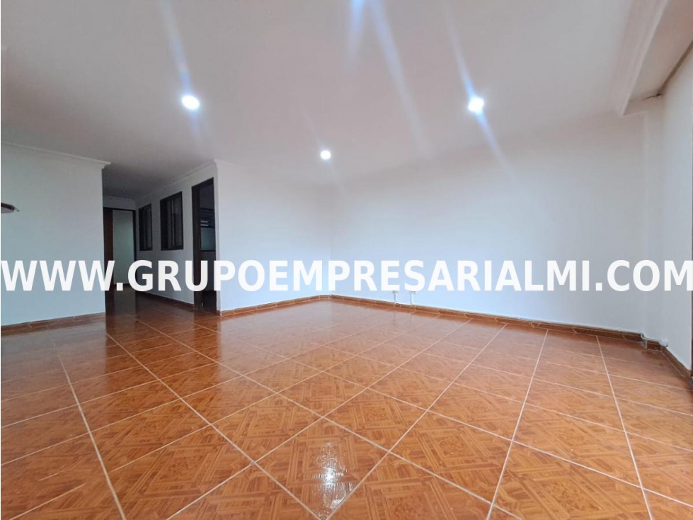 CÓMODO APARTAMENTO EN VENTA - SECTOR EL TRIANON COD: 33292