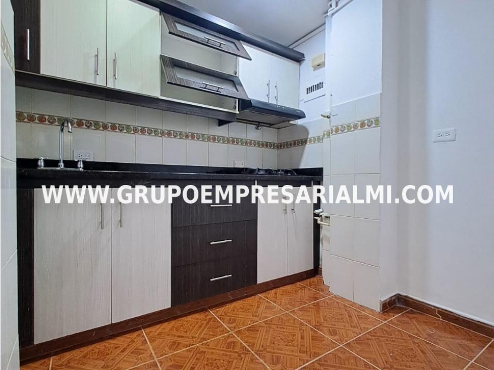 CÓMODO APARTAMENTO EN VENTA - SECTOR EL TRIANON COD: 33292 — foto 5