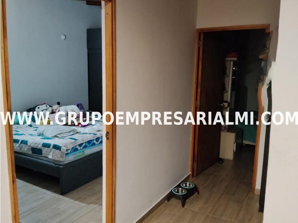 CÓMODO APARTAMENTO EN VENTA - SECTOR VILLA FLORA COD: 33464 — foto 2