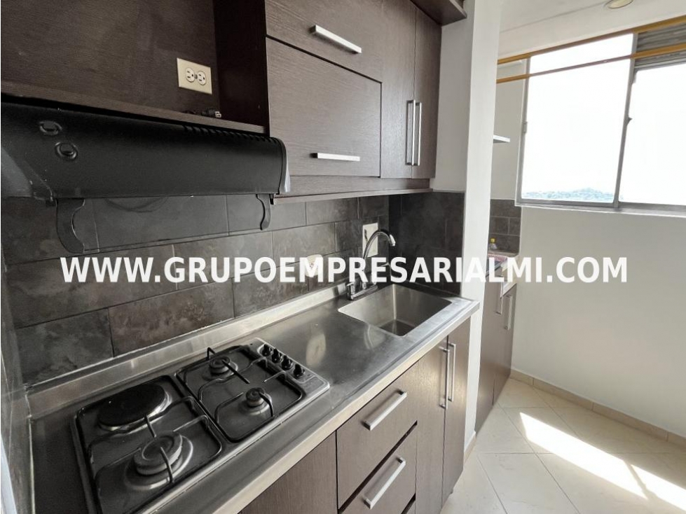 CÓMODO APARTAMENTO EN VENTA - SECTOR EL DIAMANTE COD: 33685 — foto 2