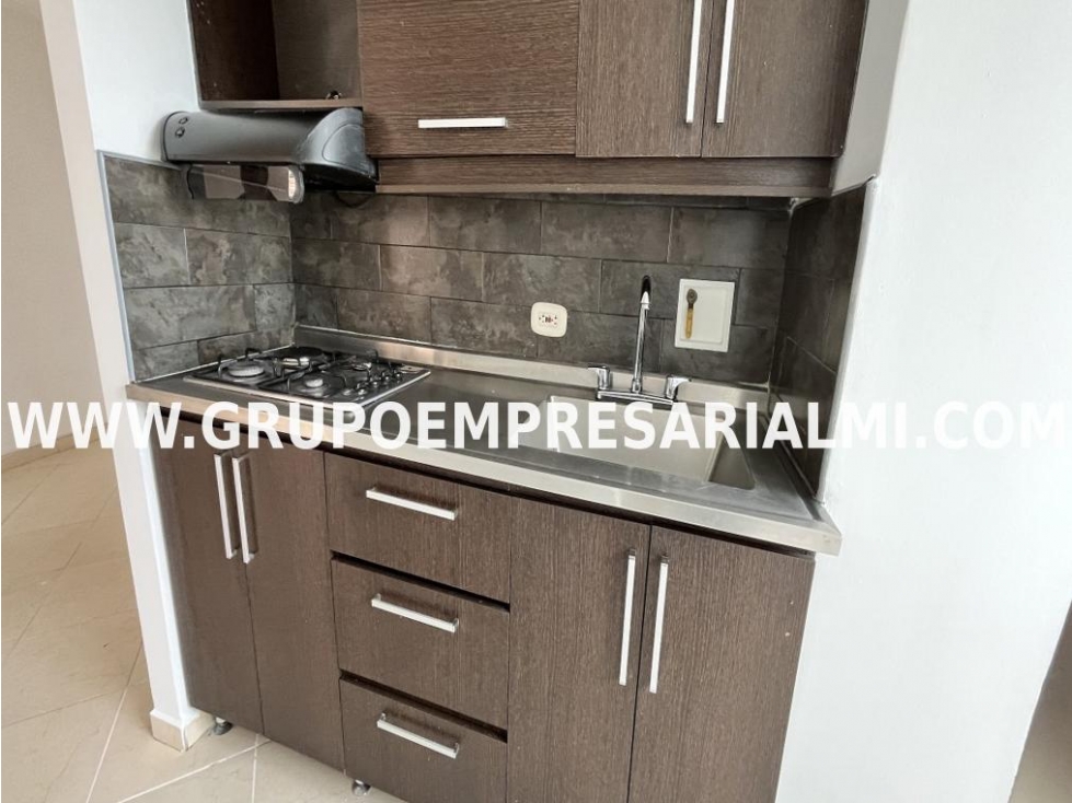 CÓMODO APARTAMENTO EN VENTA - SECTOR EL DIAMANTE COD: 33685 — foto 5