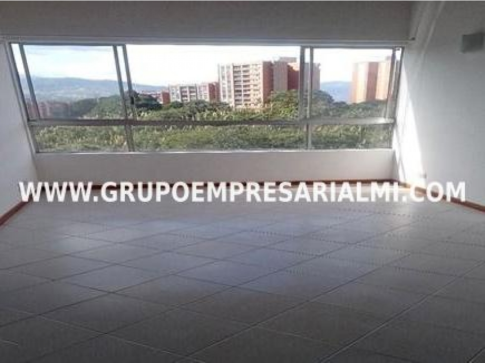 CÓMODO APARTAMENTO EN VENTA - SECTOR EL TRIANON COD: 32871