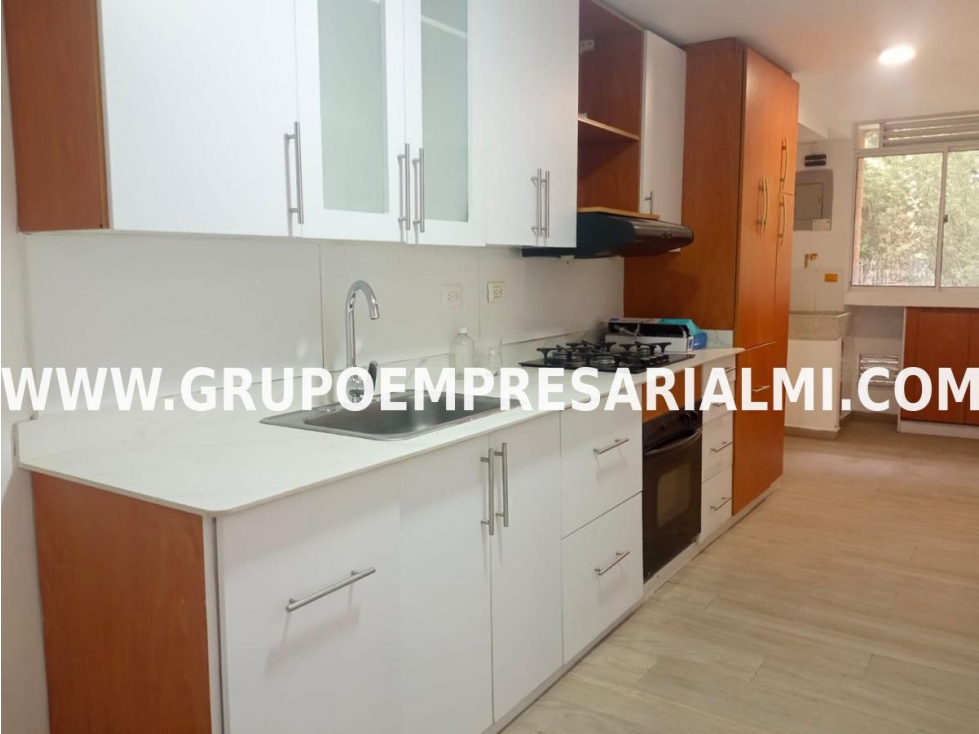 CÓMODO APARTAMENTO EN VENTA - SECTOR CASTROPOL COD: 33920
