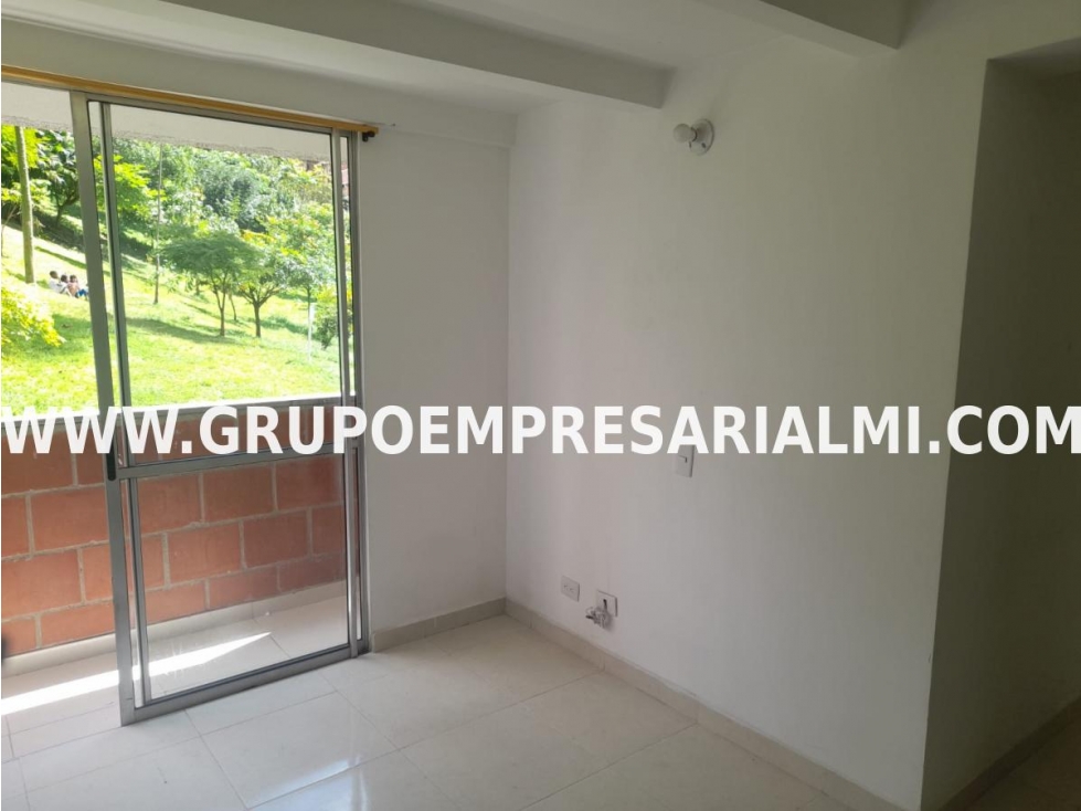 CÓMODO APARTAMENTO EN VENTA - SECTOR SANTA ANA COD: 28988 — foto 2