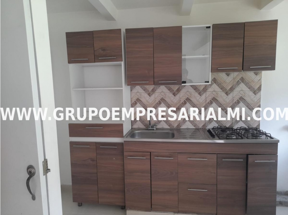 CÓMODO APARTAMENTO EN VENTA - SECTOR SANTA ANA COD: 28988 — foto 4