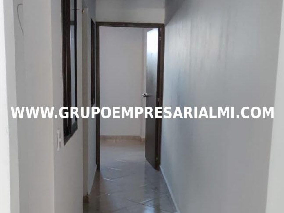 CÓMODO APARTAMENTO EN VENTA - SECTOR DUCADO COD: 33847 — foto 4