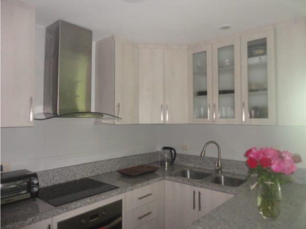 Cómodo Dpto Amoblado de Venta en Moderno Edifiicio — foto 3