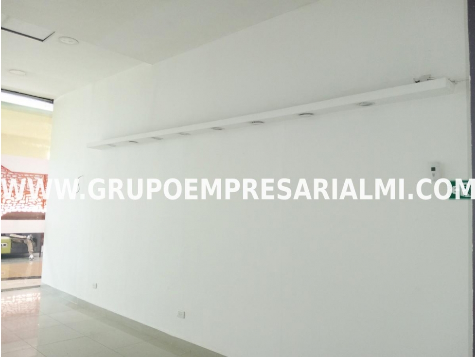 CÓMODO LOCAL EN ARRIENDO - SECTOR EL POBLADO COD: 34135 — foto 5
