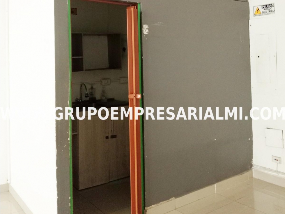 CÓMODO LOCAL EN ARRIENDO - SECTOR EL POBLADO COD: 34135 — foto 6